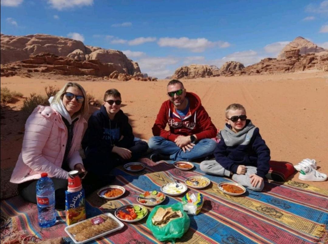 Wadi Rum Local Guide Camp Eksteriør bilde